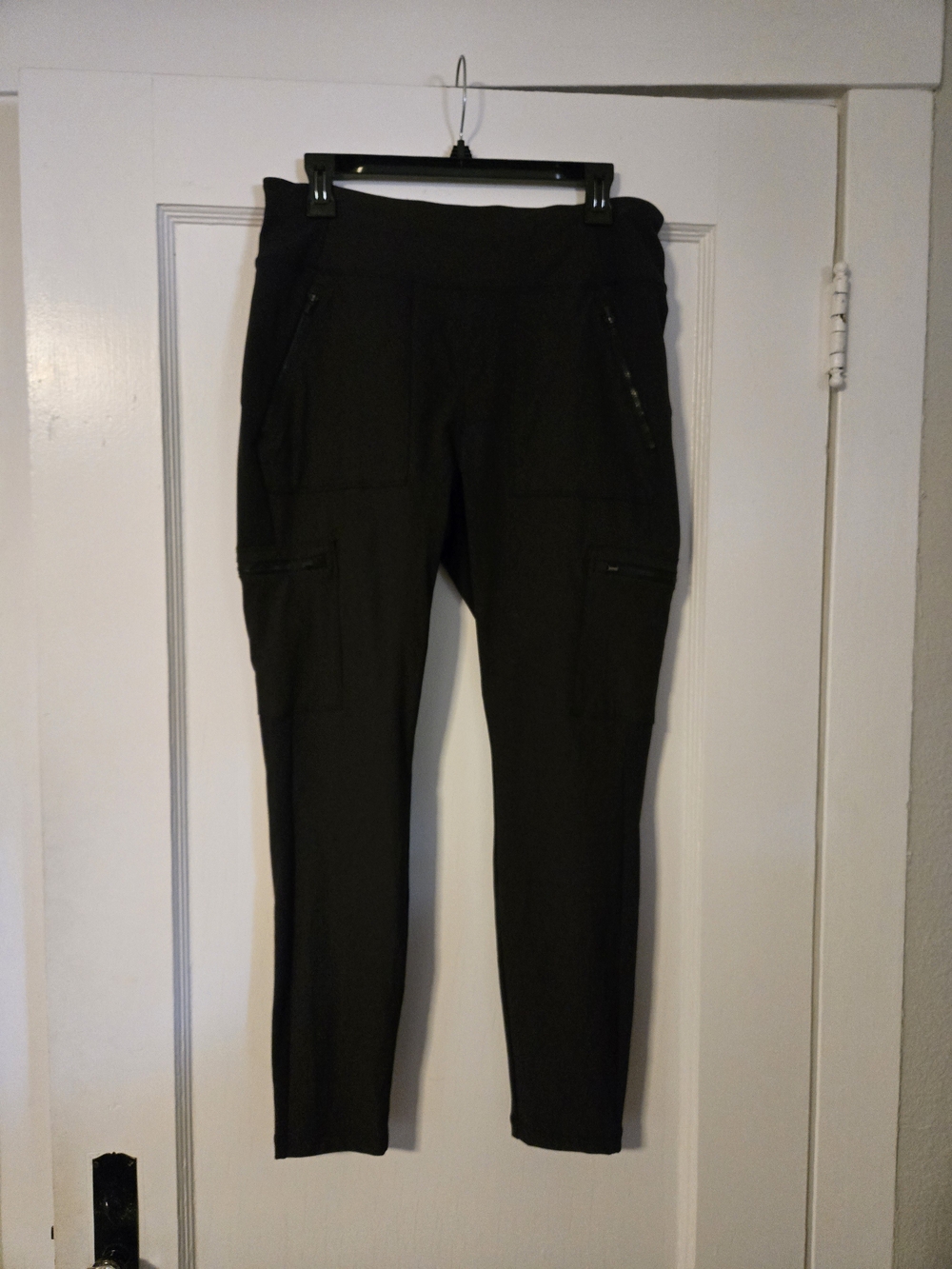 Athleta Black Headlands Hybrid Cargo